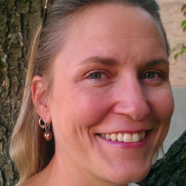 Betsy Farrell-messenger